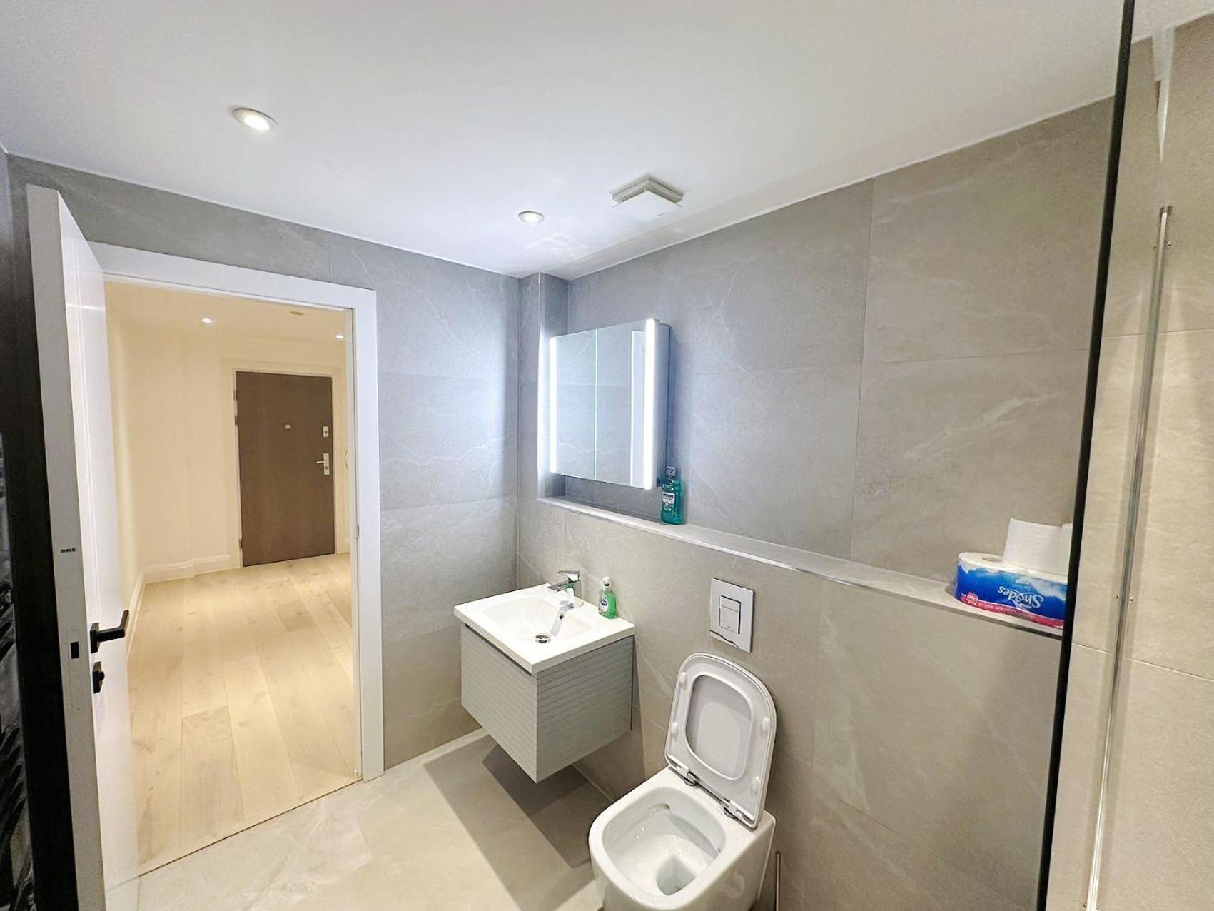 Luxury Modern Flat Near Center Apartment London Ngoại thất bức ảnh